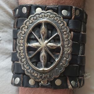 Leather bracelet